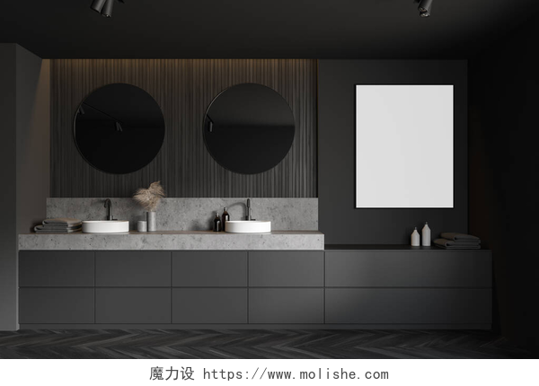 现代宽敞的浴室内部现代宽敞的浴室的内部，有灰色和深色的木制墙壁，木制地板，双层水槽，两个圆形的镜子站在灰色的台面和垂直的模型海报框架。3d渲染